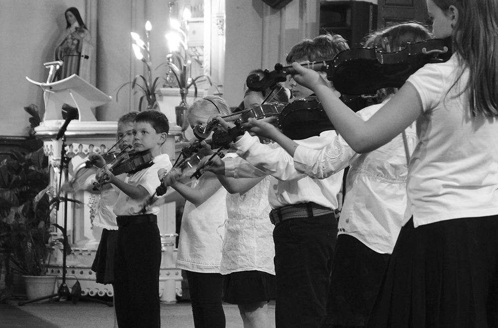 Violoniste de l'Orchestre Arc-en-sons, Orchestre à corde à Beloeil, sur la Rive-Sud de Montréal